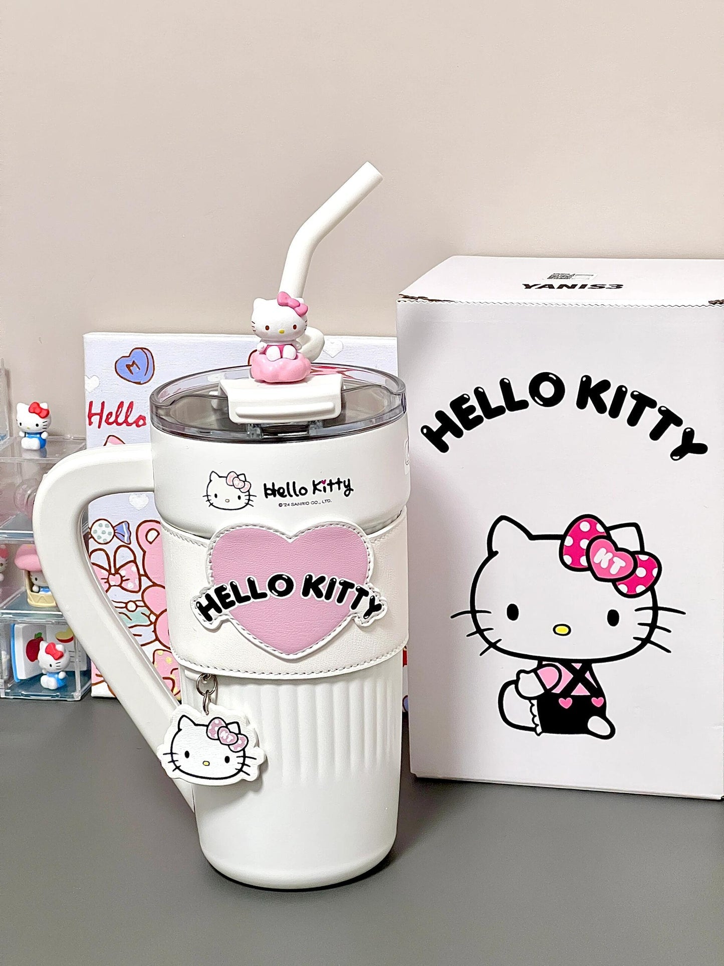 Hello Kitty Limited Edition Tumbler – Stay Stylish, Stay Hydrated!