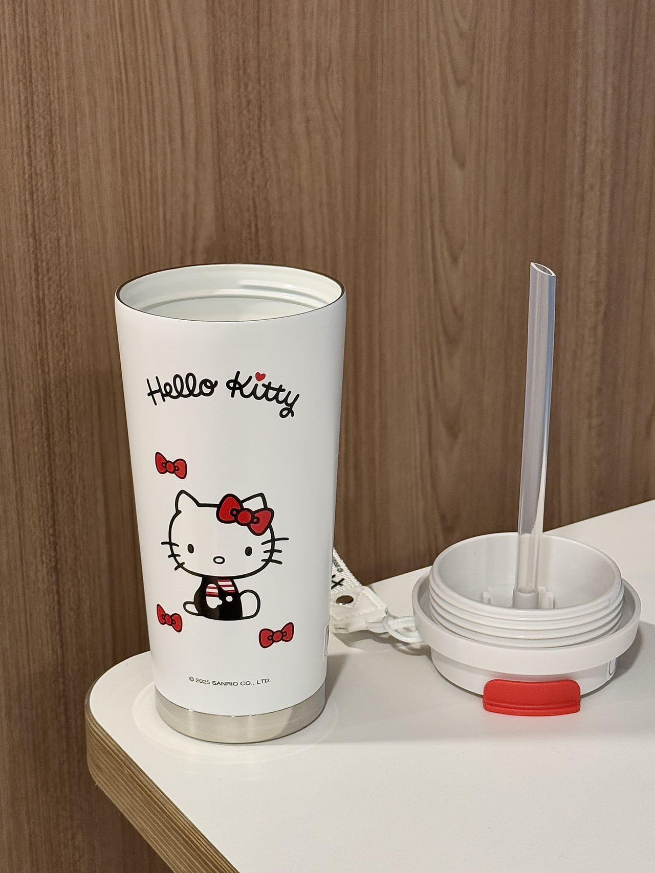 Hello Kitty Limited Edition Tumbler – Stay Stylish, Stay Hydrated!