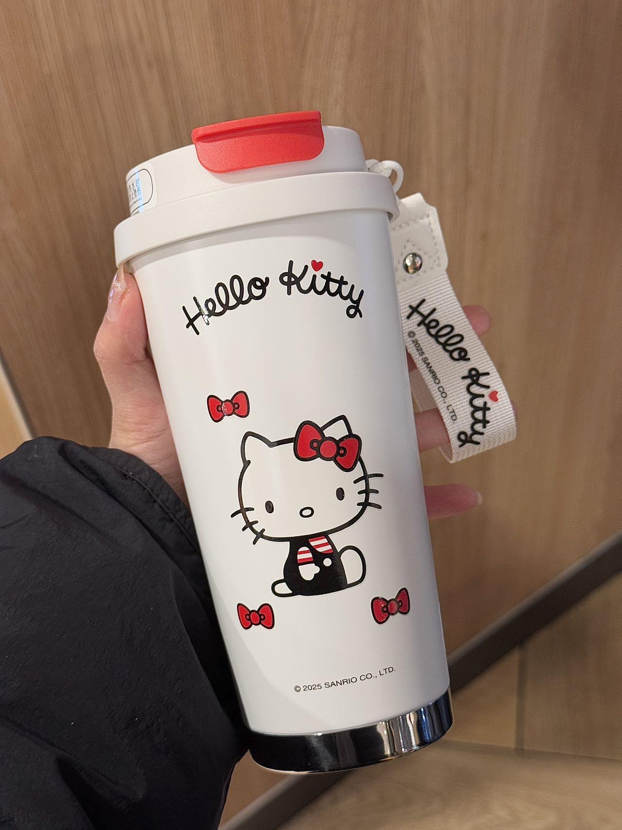 Hello Kitty Limited Edition Tumbler – Stay Stylish, Stay Hydrated!