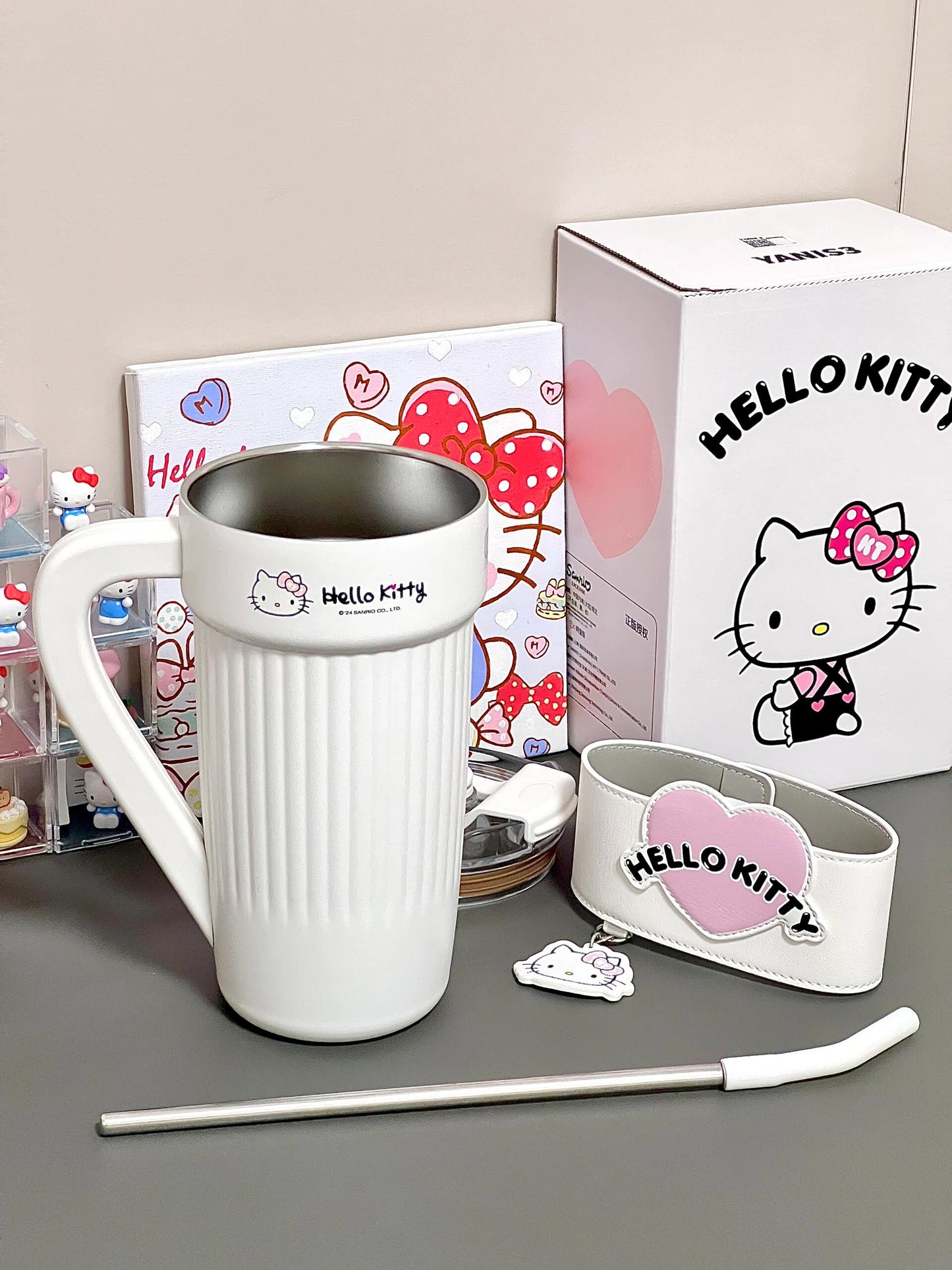 Hello Kitty Limited Edition Tumbler – Stay Stylish, Stay Hydrated!